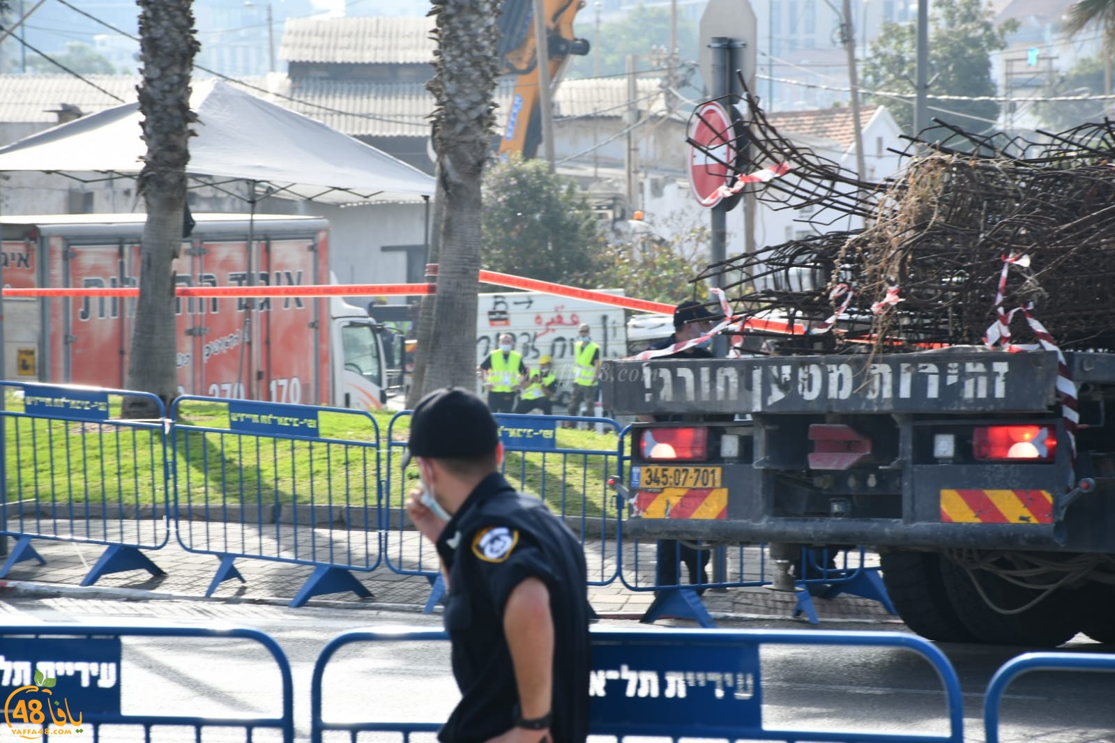   فيديو: محتجون أمام مقبرة الاسعاف في صرخة بوجه البلدية لطالما تذكرينا أنك مجرمة